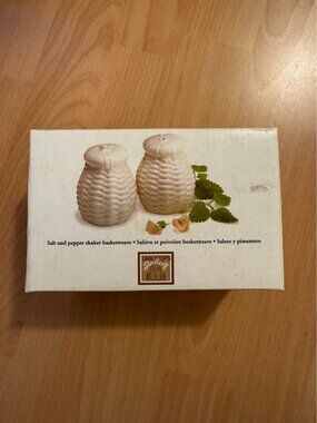 Vintage Basket Style Salt & Pepper Shaker (BNIB)